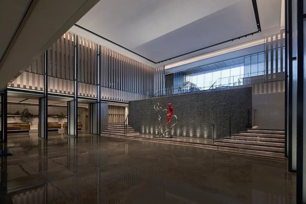 Lobby & Reception
