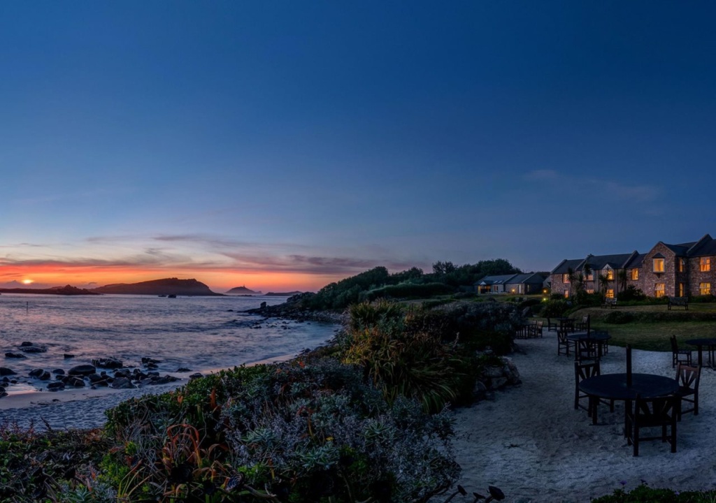 Beach & Waterfront