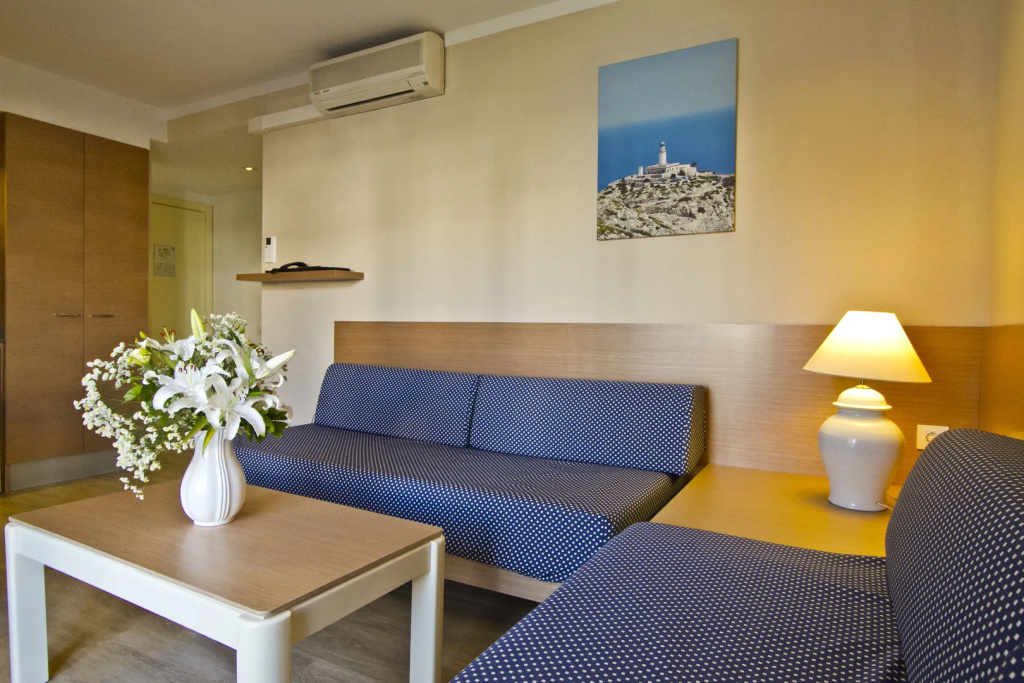 Balcony & Terrace