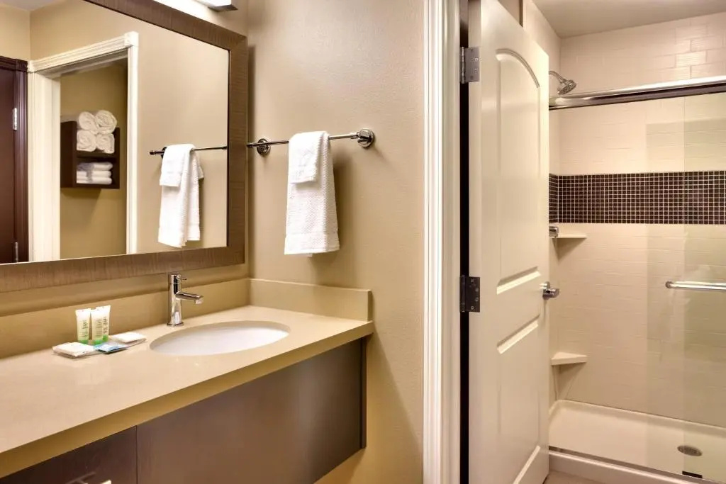 Staybridge Suites Cheyenne by IHG - Chambres