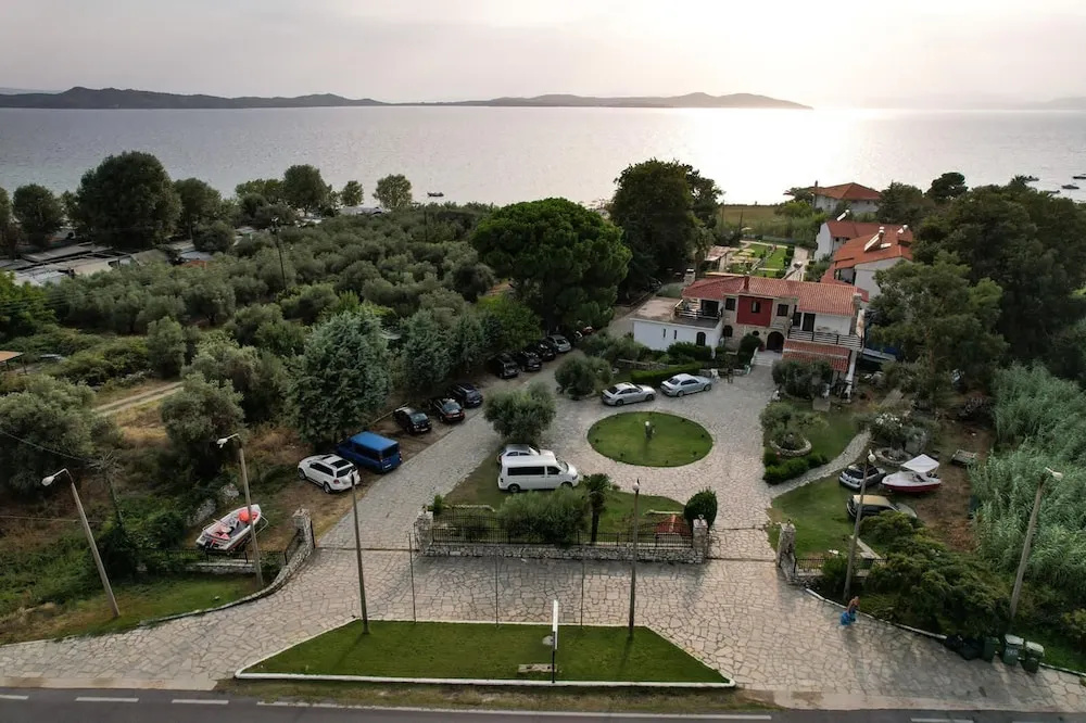 Paradise Hotel