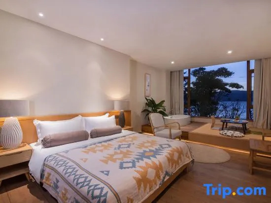 Standard Double room with sea view (full double bed)
