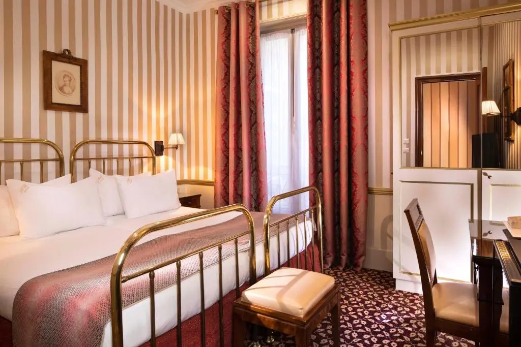 Double room (twin beds)