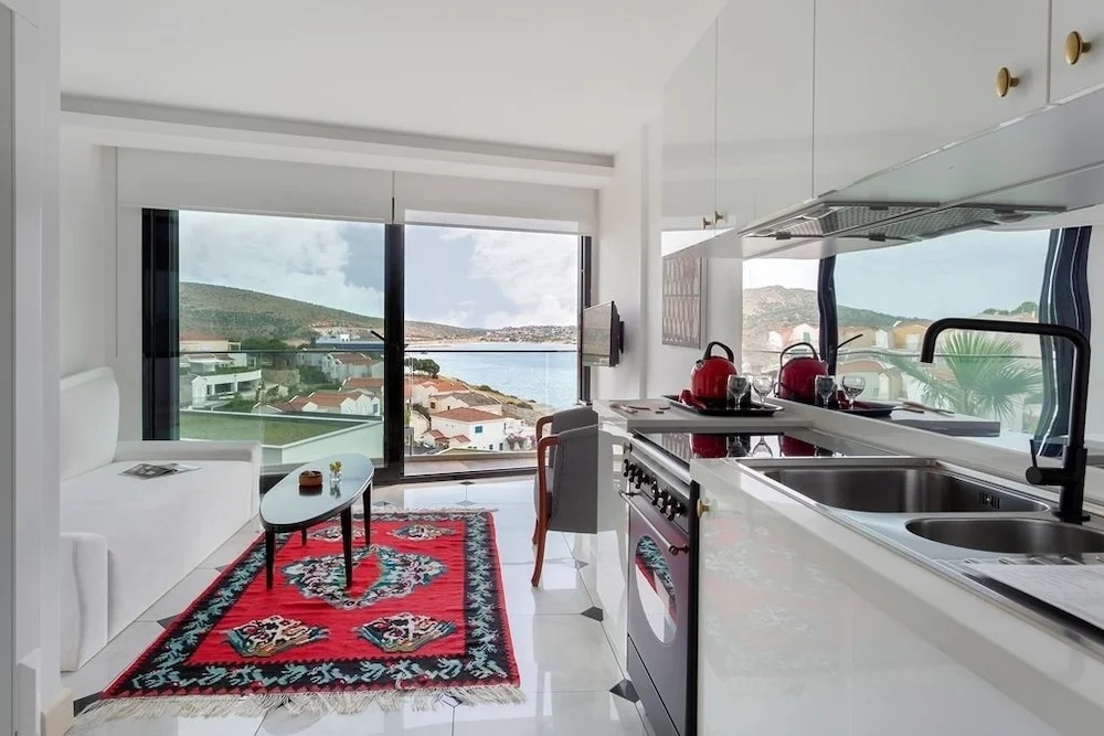 Superior Double room with balcony (full double bed)