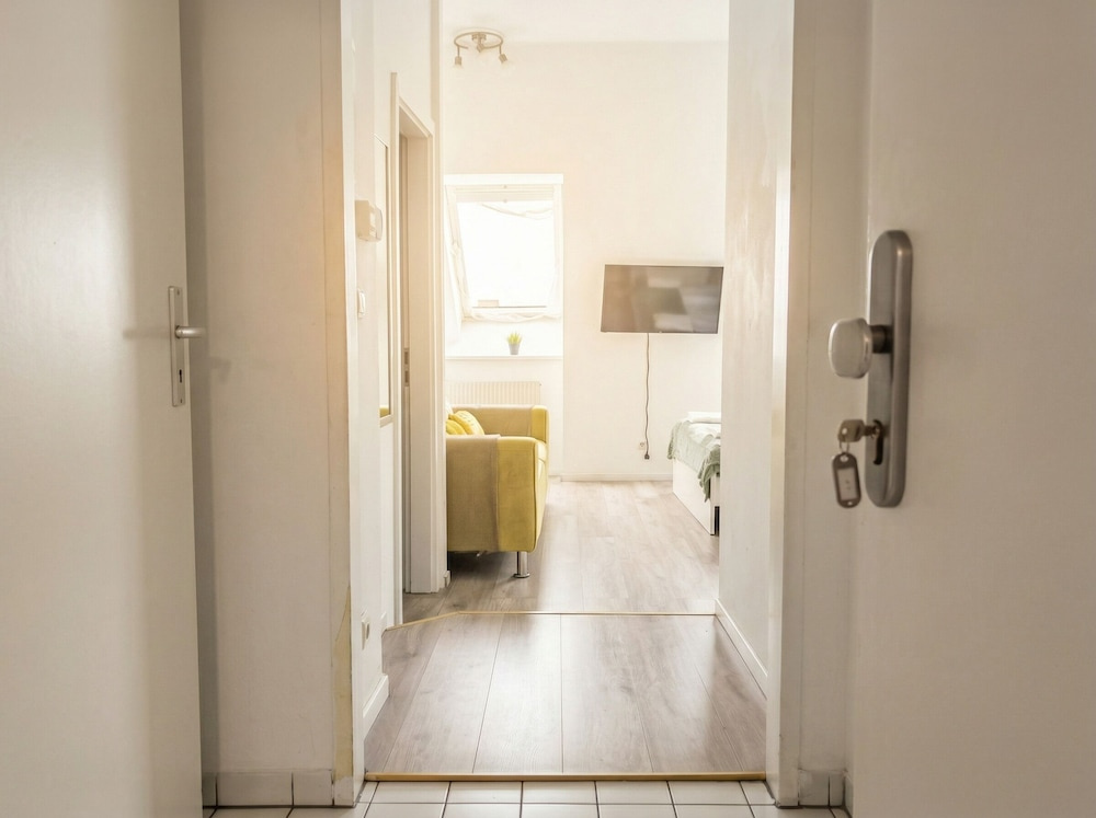 Cozy 2BR Near Belvedere Long Stay