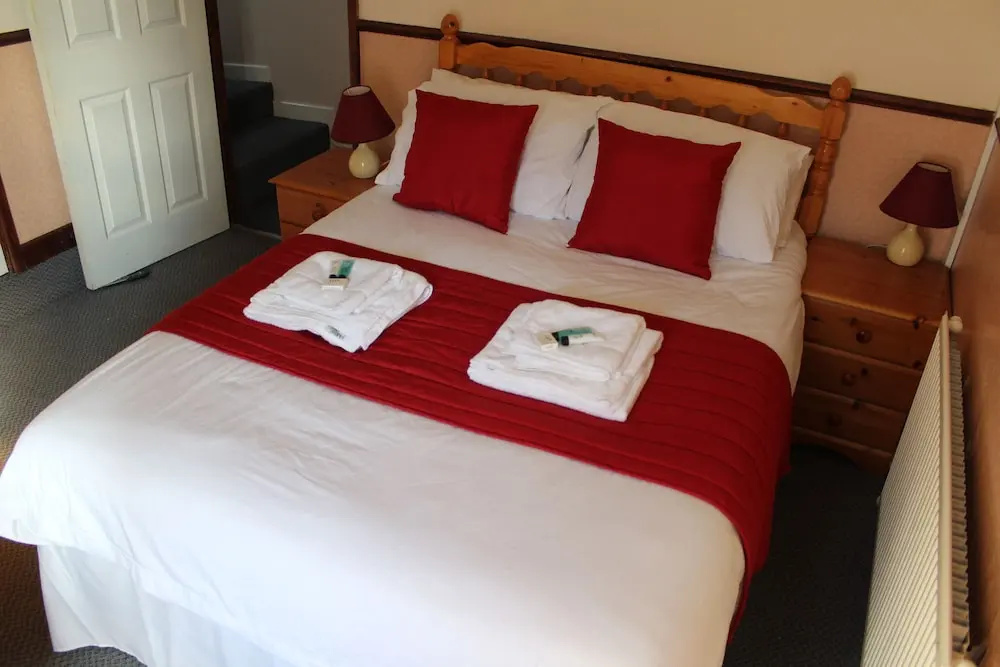 The Middlegate Hotel - Chambres