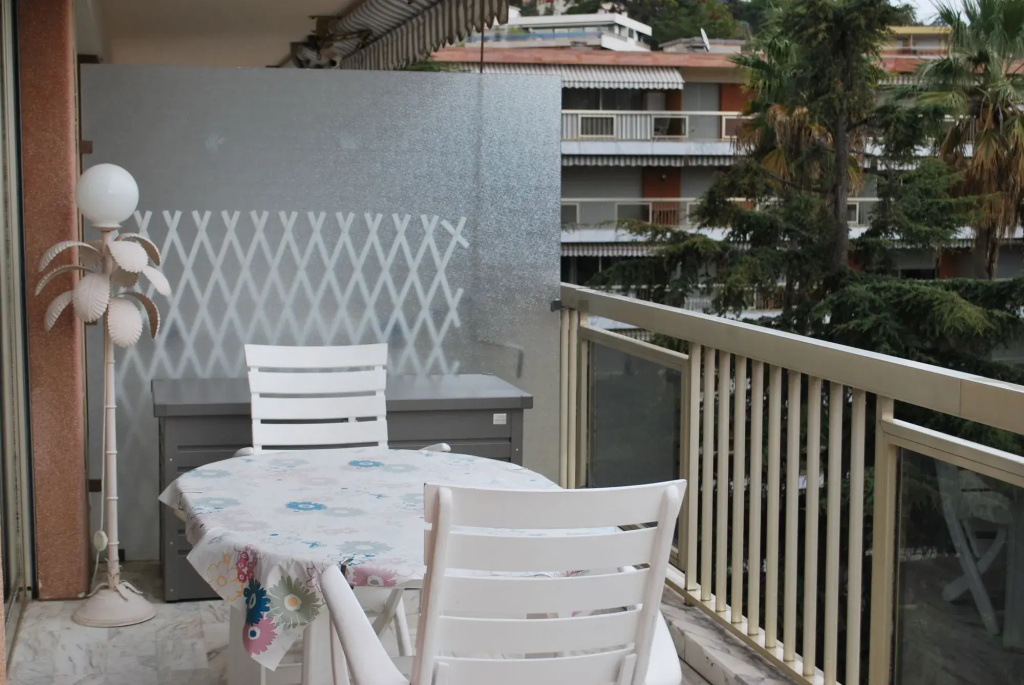 Balcony & Terrace
