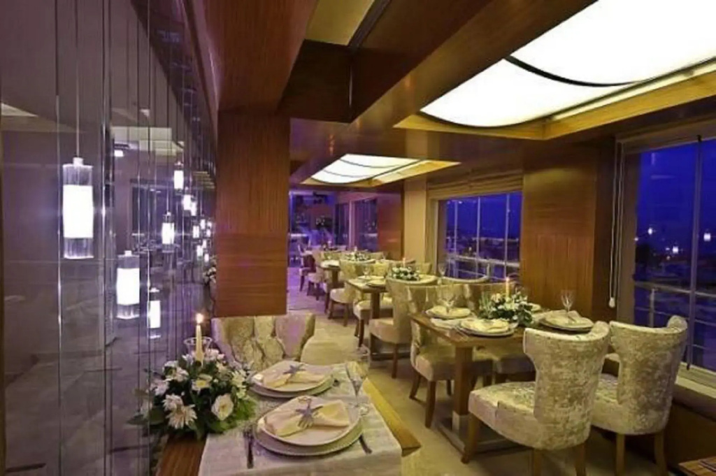 Royce Hotel - Général
