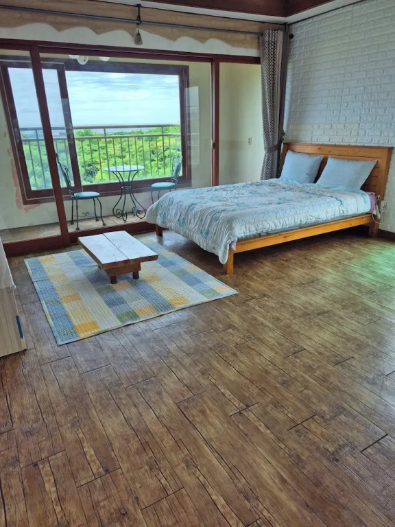 1 Bedroom Standard Double room with sea view (full double bed)