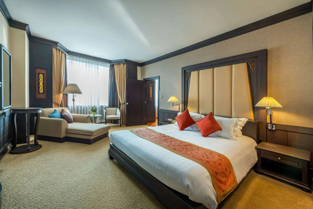 Ramada by Wyndham Bangkok Chaophya Park