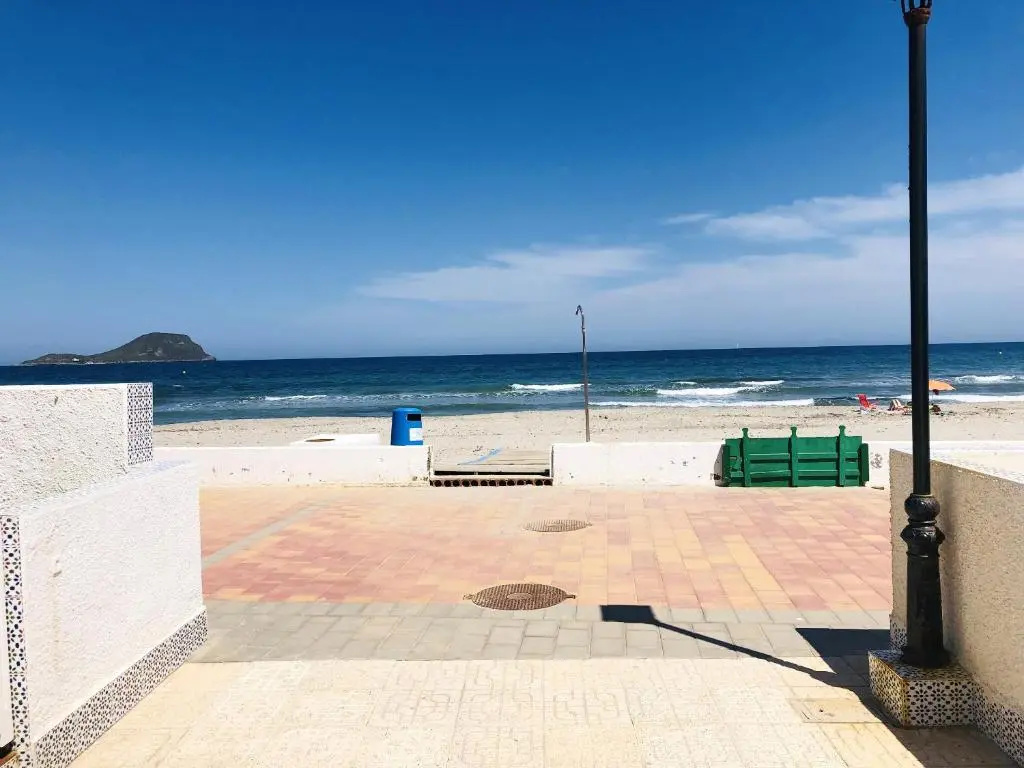Beach & Waterfront