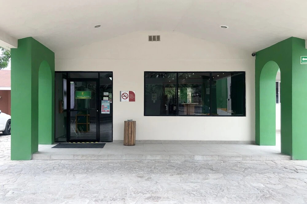 Capital O Palms Hotel