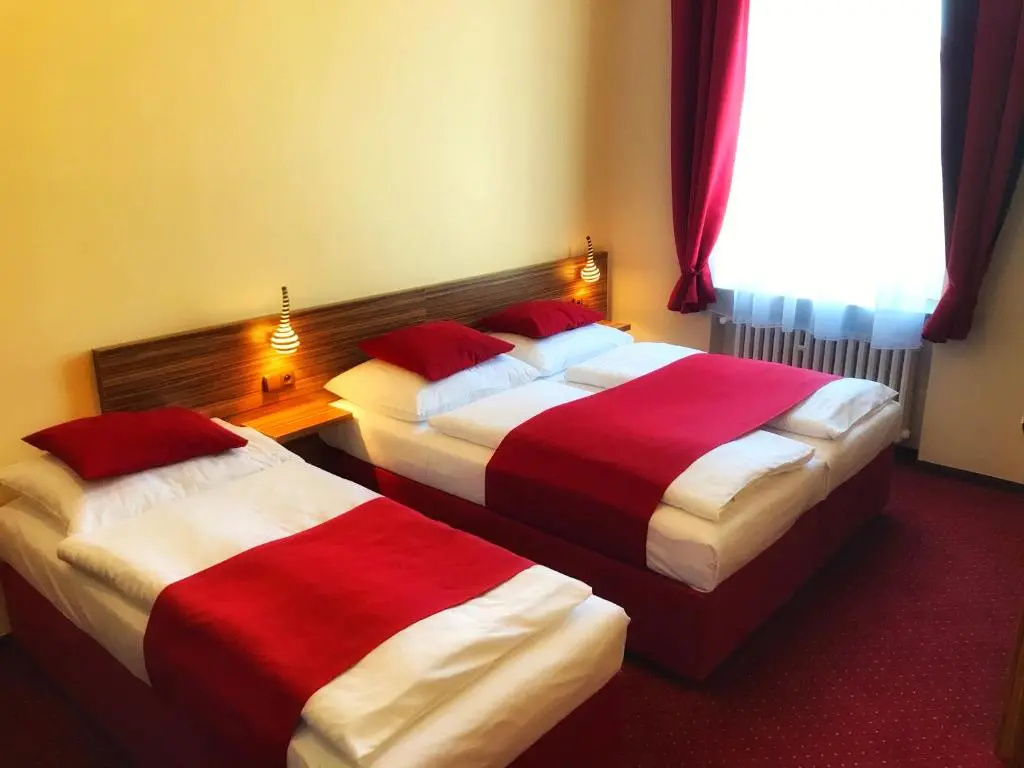 Economy Triple room