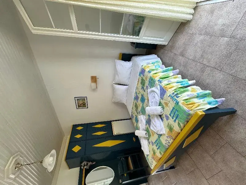 Standard Double room with balcony (full double bed)