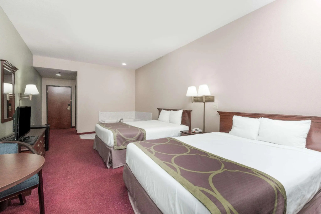 Deluxe Quadruple room