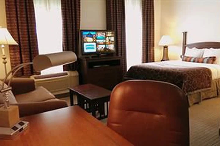 Staybridge Suites Detroit Novi by IHG - Chambres