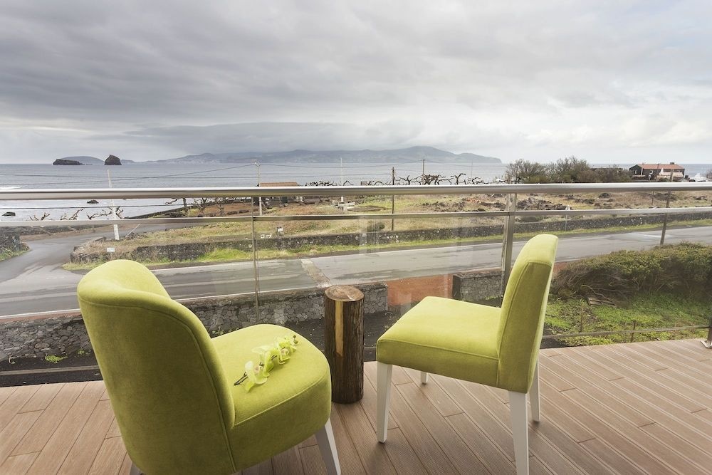 Balcony & Terrace