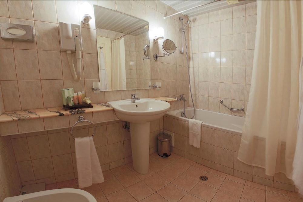 Imperial Hotel, Riviera Holiday Club - Général