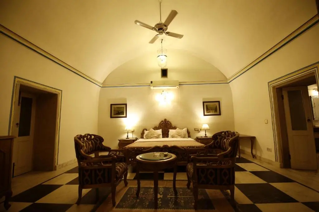 Deluxe Suite