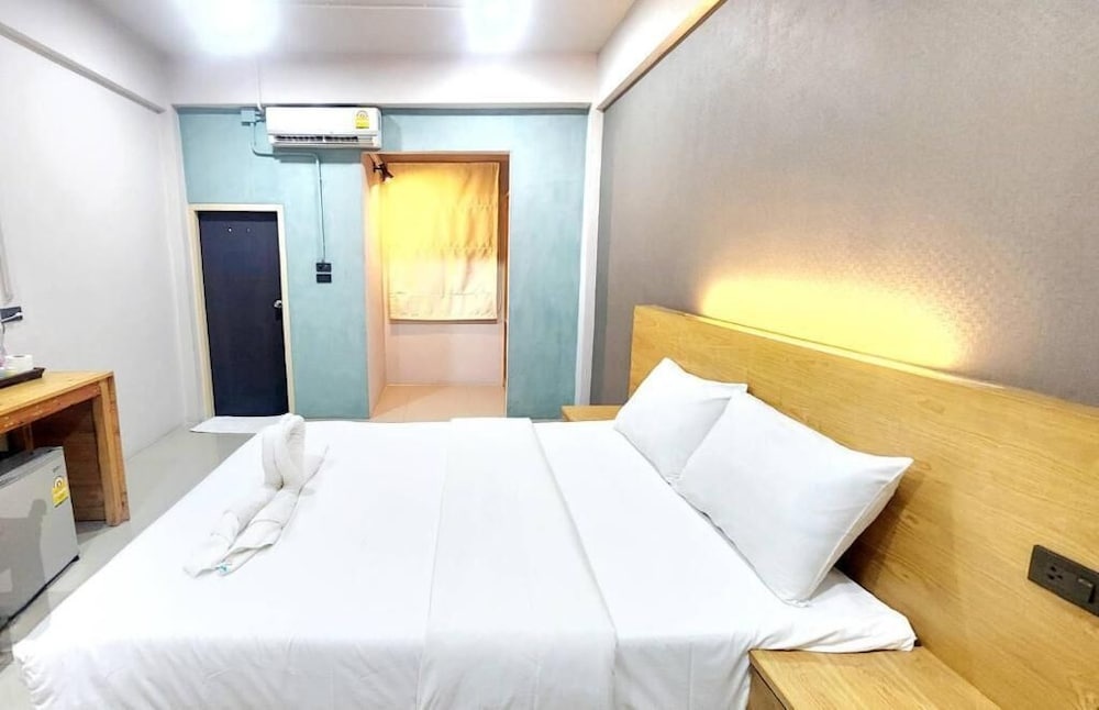 Jonah Hotel — 2