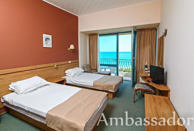 Двухместный номер Standard 2 отдельные кровати в Hotel Ambassador
