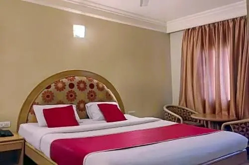 Capital O 333 Hotel Crystal Homes - Chambres
