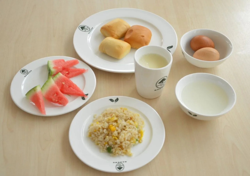 Food & Beverage