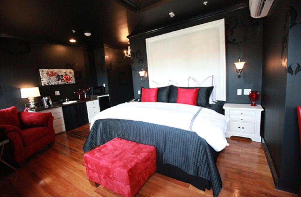 The Campbell Hotel by null