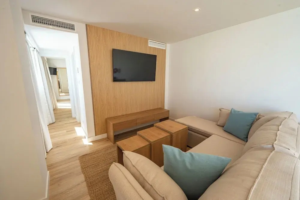 1 Bedroom Comfort Apartment with sea view