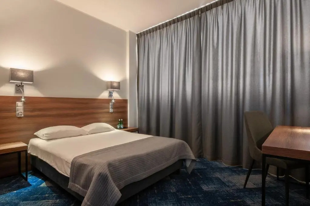 Standard Double room (full double bed)