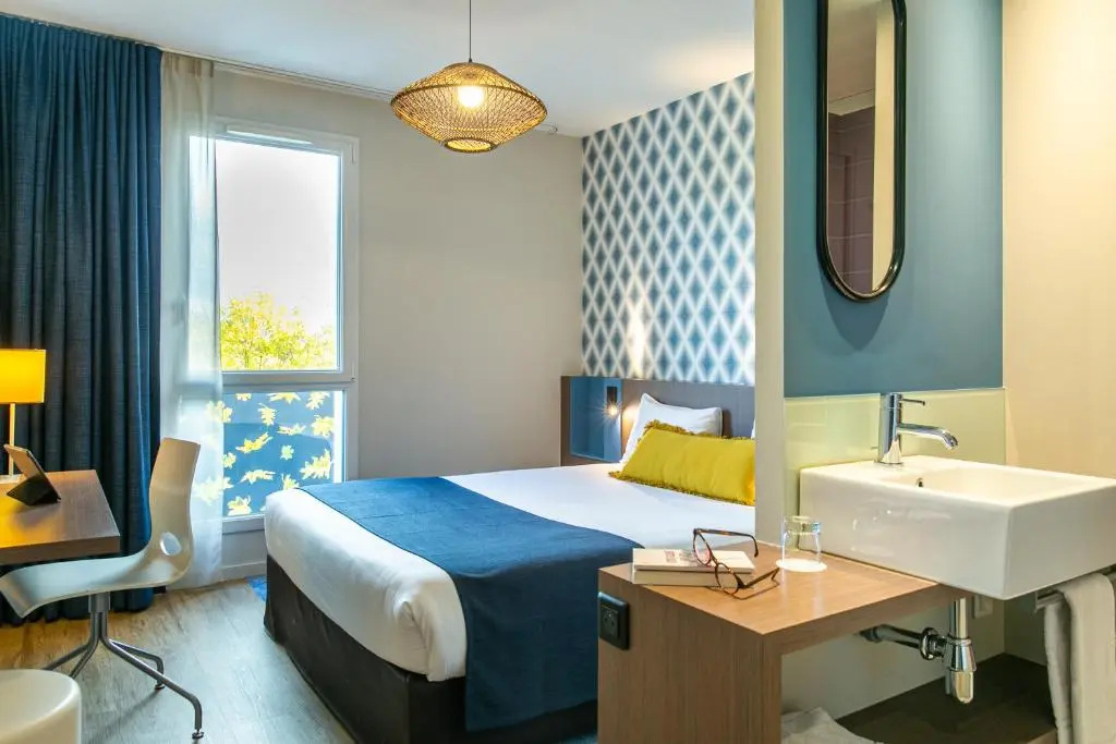 Standard Double room (full double bed)