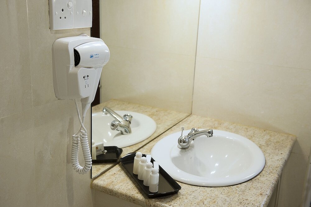 Avenra Garden Hotel