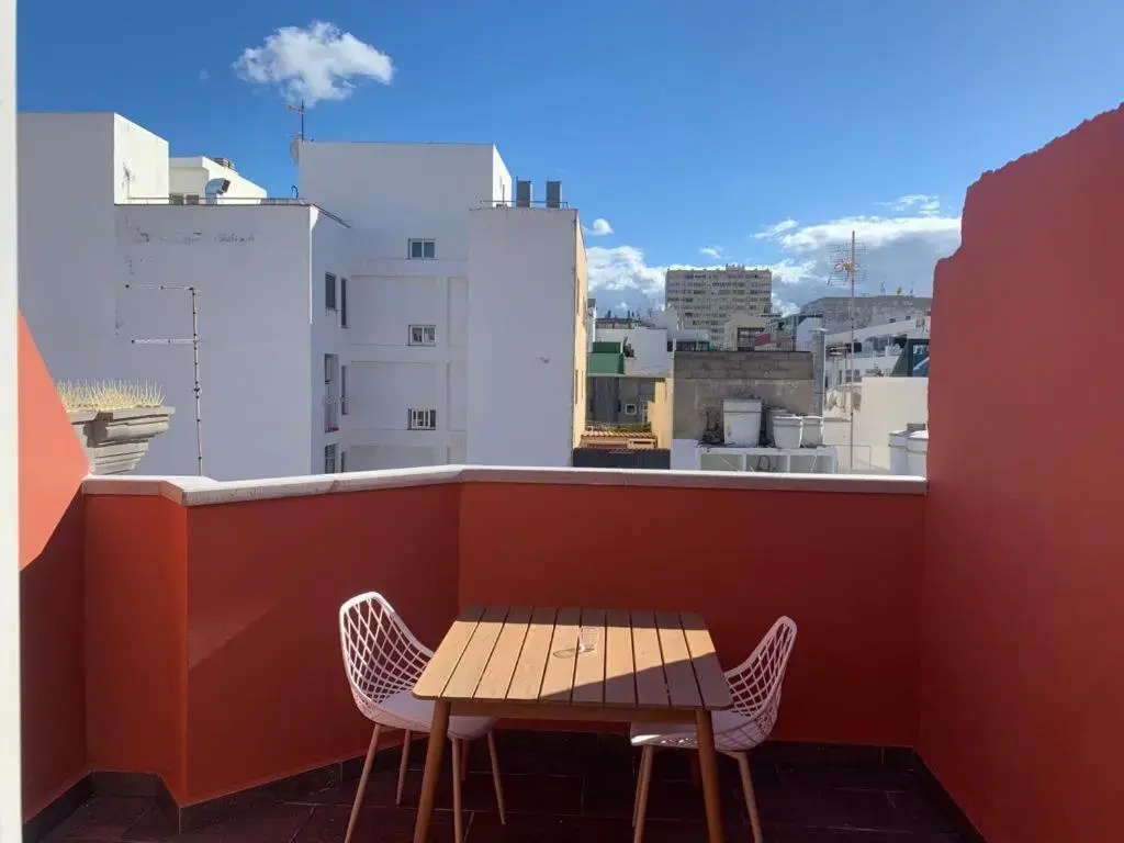 Las Canteras Ático con terraza de 16m2 Rosamar