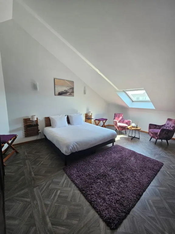 Standard Double room (full double bed)
