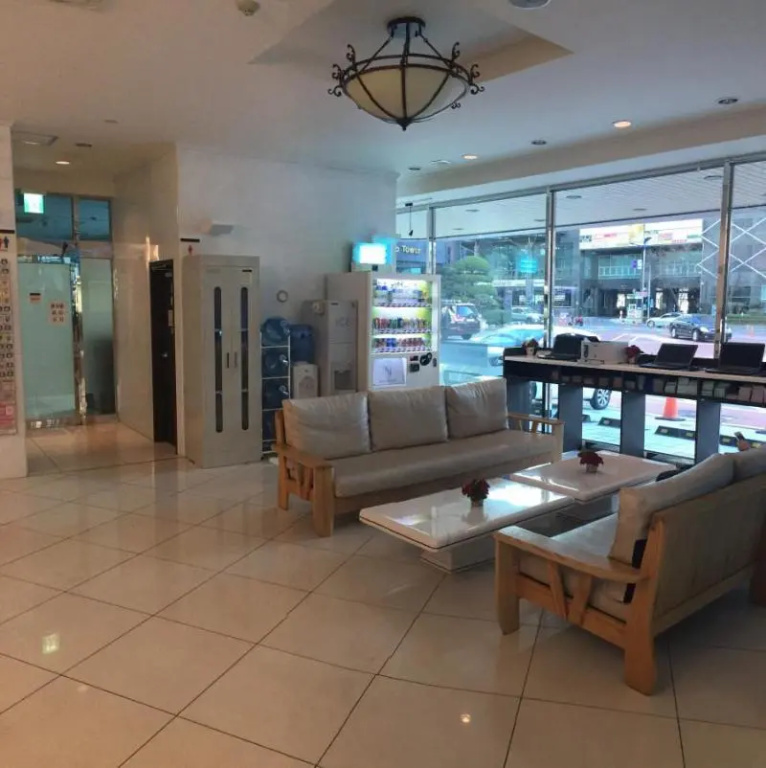 Lobby & Reception