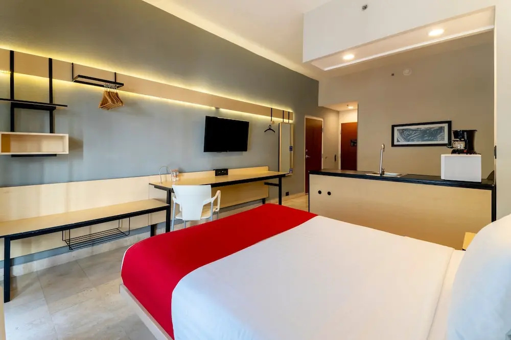 Double Suite (full double bed)