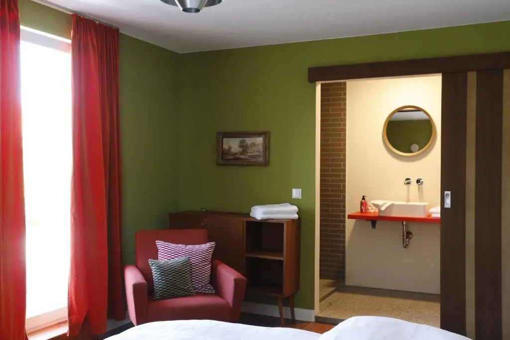 Standard Double room with balcony (full double bed)