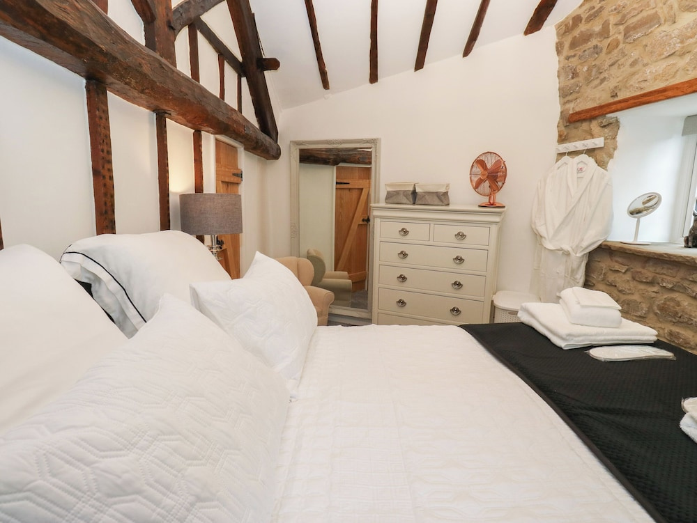 Lydgate Cottage — 3