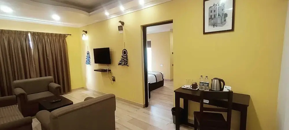 Deluxe Suite