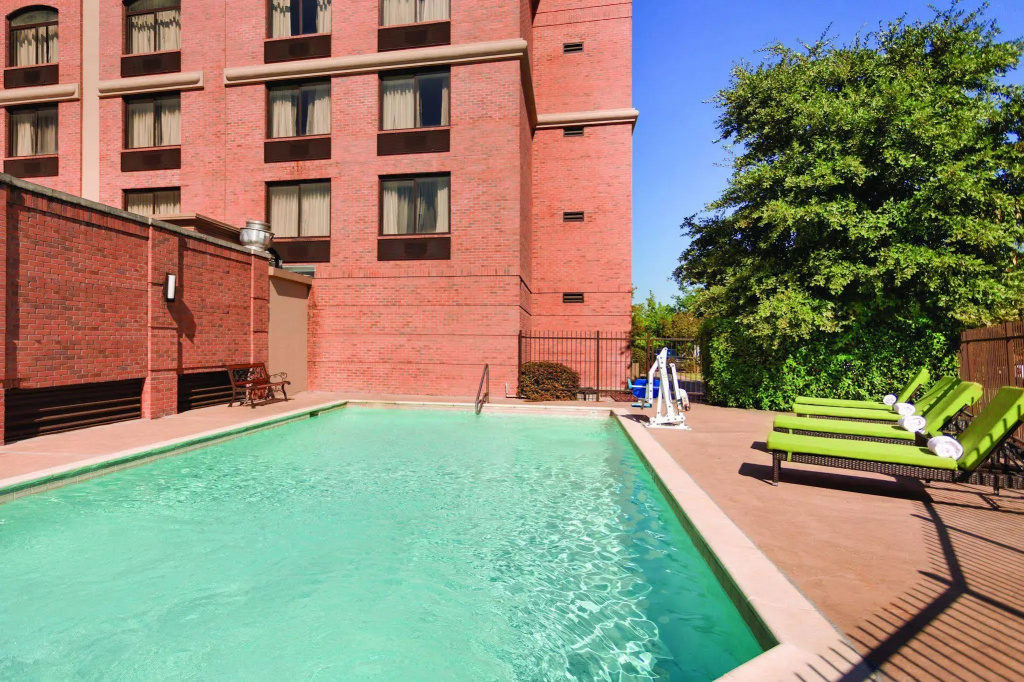 Pace Hotel Addison - Général