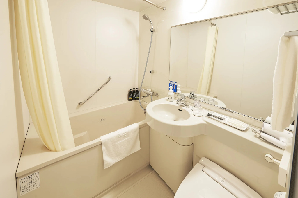 Отель Sotetsu Fresa Inn Yokohama Higashiguchi в Йокогаме