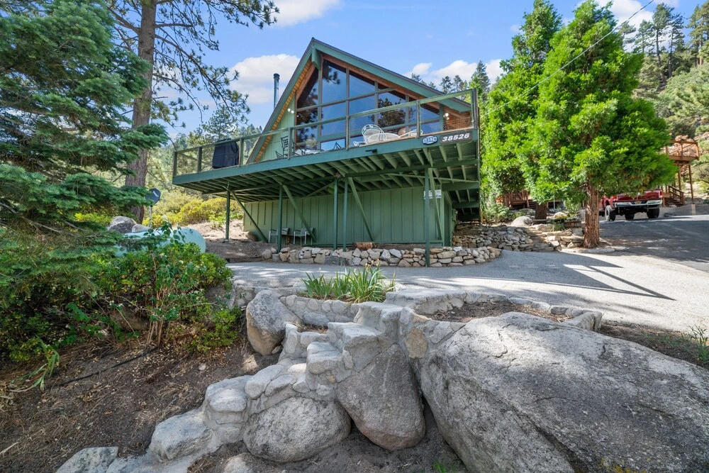 Moonlight Shores Lakefront - 2br/1ba/ Beautiful Lakefront Cabin/smart Tvs/hot Tub/wifi 2 Bedroom Cabin