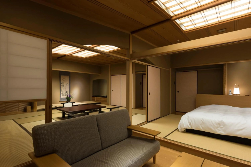Okuikaho Ryotei Kaichoro Ryokan — 4