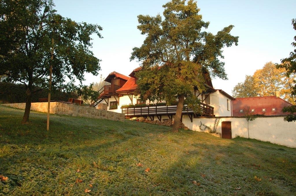 Penzion Dvůr