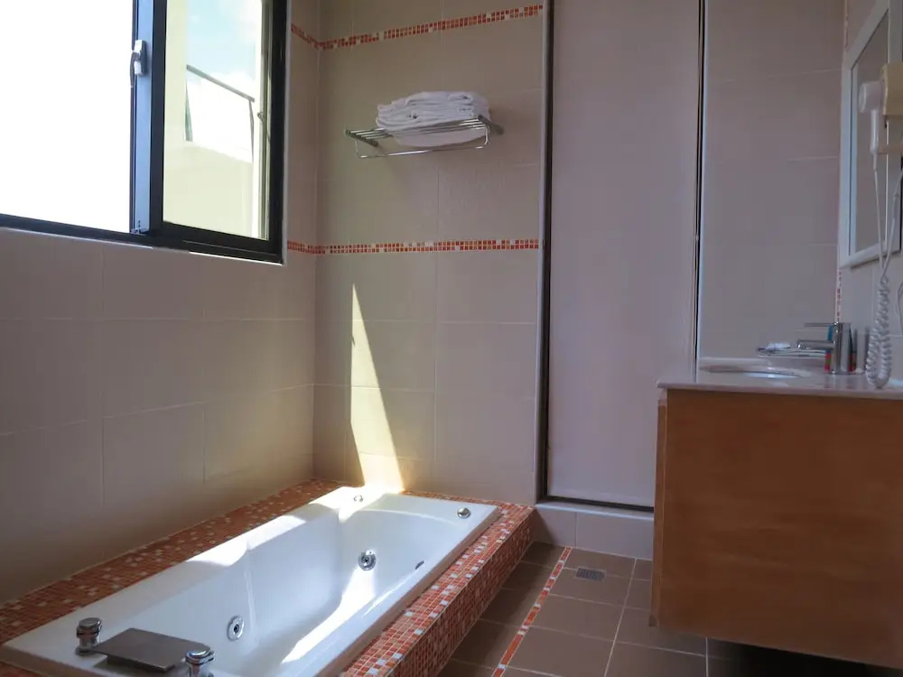 Deluxe Quadruple room