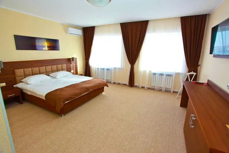 1 Bedroom Suite