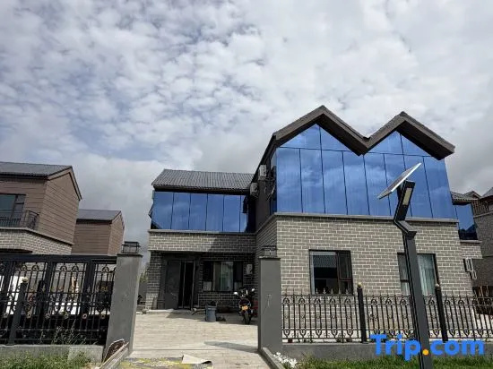 Burqin Xingwai Yuqian Homestay