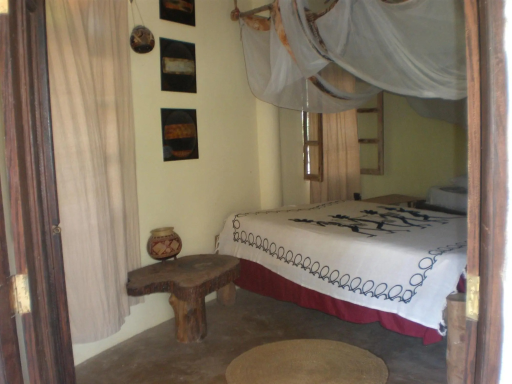 Casa Umoja Guesthouse — 2
