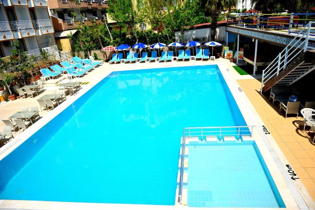 Hotel photo 2
