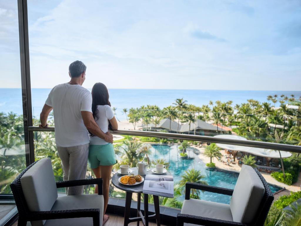 Intercontinental Phu Quoc Long Beach Resort